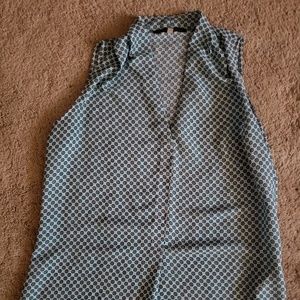 Sleeveless blouse